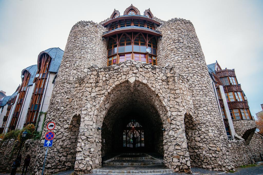 Dnd Buda Castle *